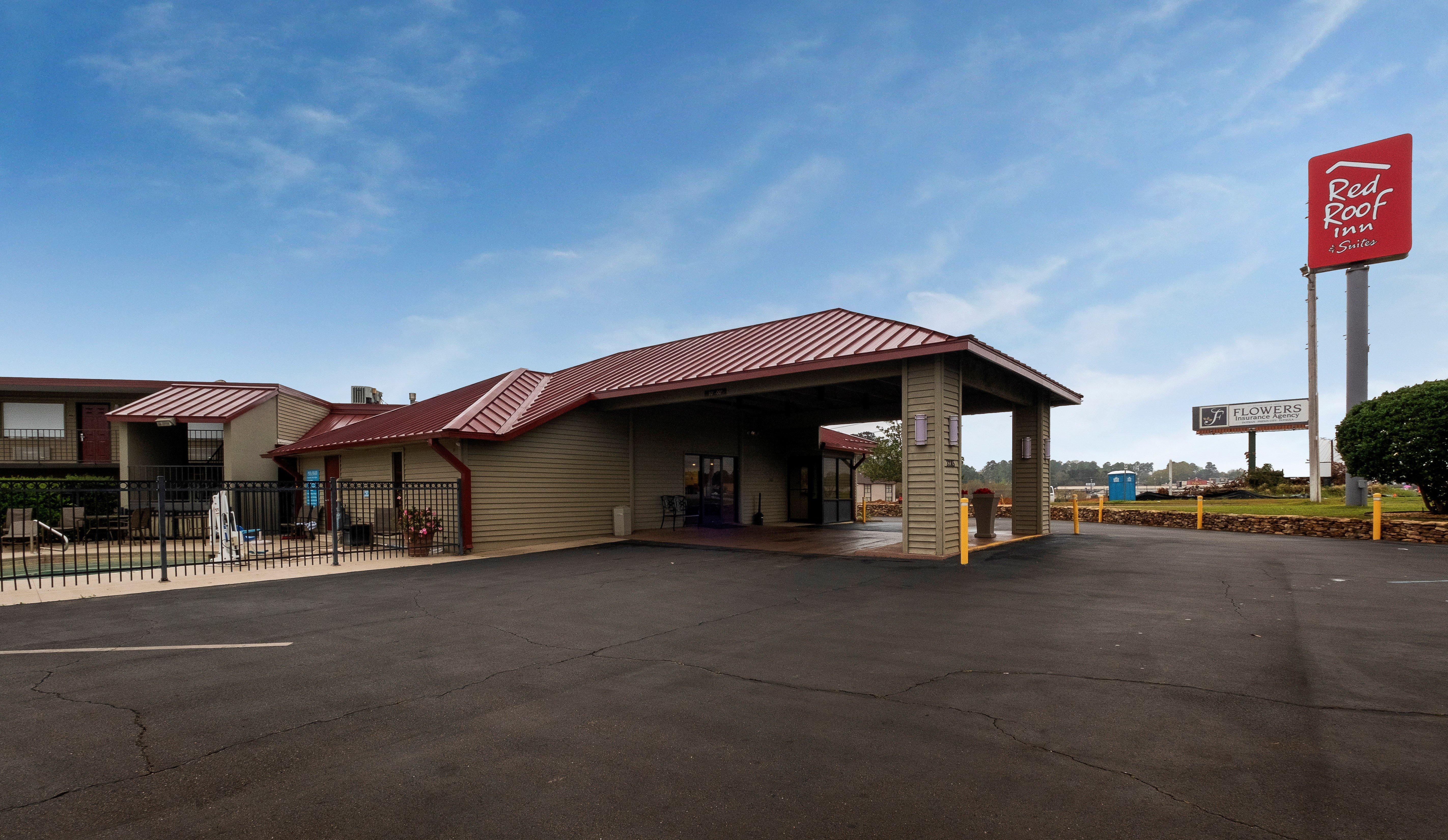 Red Roof Inn Dothan Exterior photo
